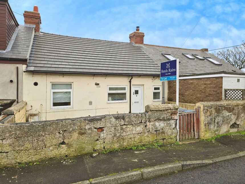 2 bedroom Mid Terrace Bungalow for sale