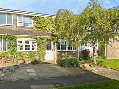 Deanery View, 3 bedroom Mid Terrace House for sale, &pound;190,000