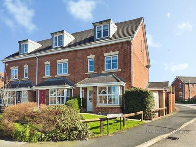 4 bedroom End Terrace House for sale