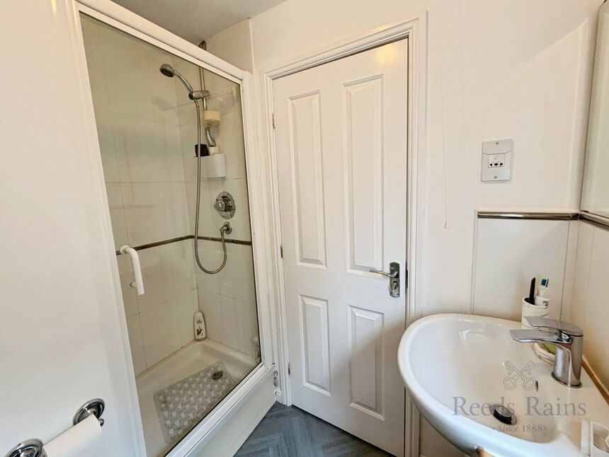 En-Suite Bathroom