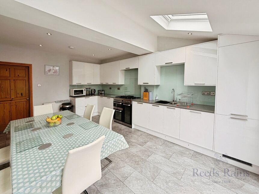 Kitchen / Diner