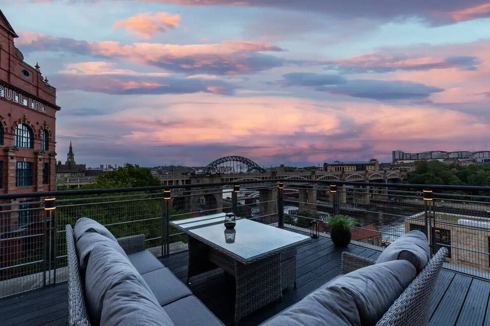 Main image of 2 bedroom Flat to rent, Clavering Place, Newcastle upon Tyne, Tyne and Wear, NE1