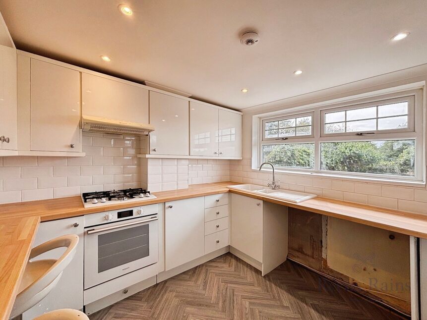 Kitchen / Breakfast Room