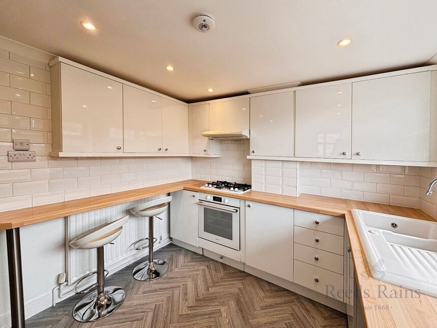 Kitchen / Breakfast Room