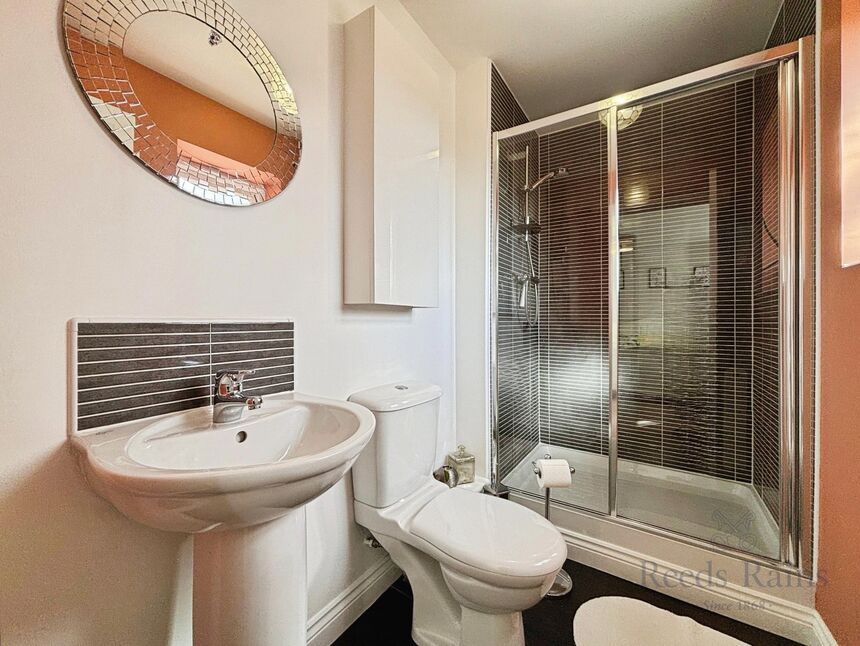 En-Suite Bathroom