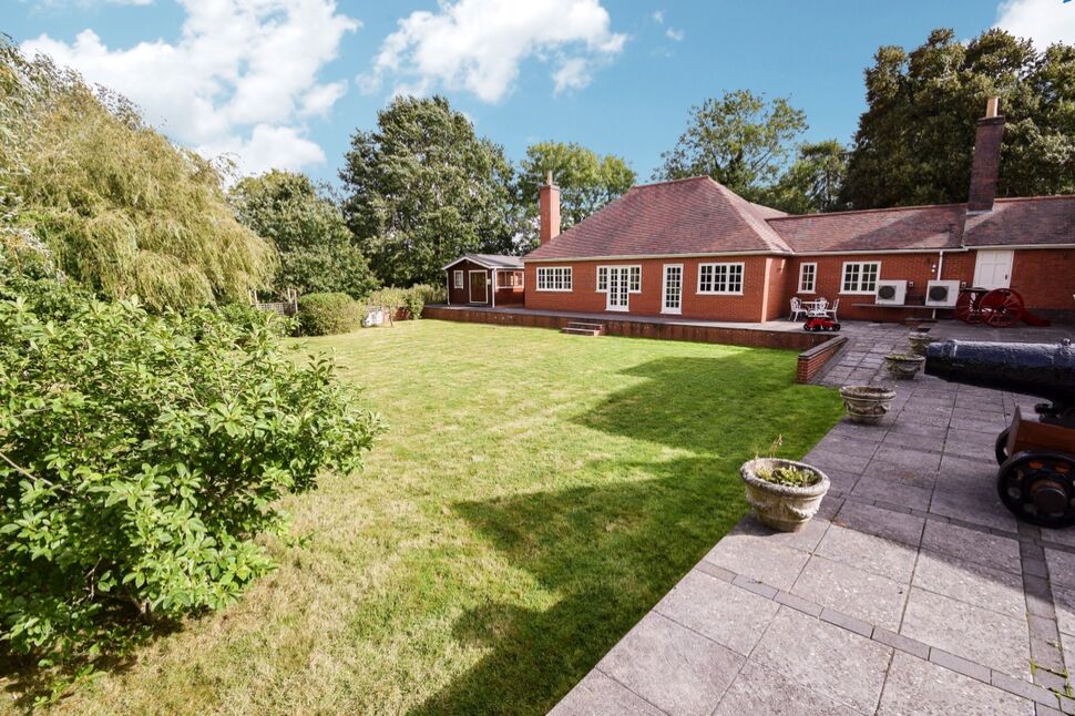 6 bedroom Detached House for sale, Coventry Road, Fillongley, CV7 £