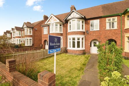 3 bedroom Mid Terrace House for sale