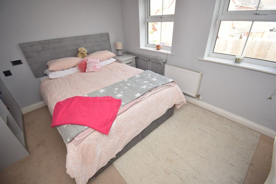 3 bedroom Mid Terrace House for sale, William Kirby Close, Tile Hill