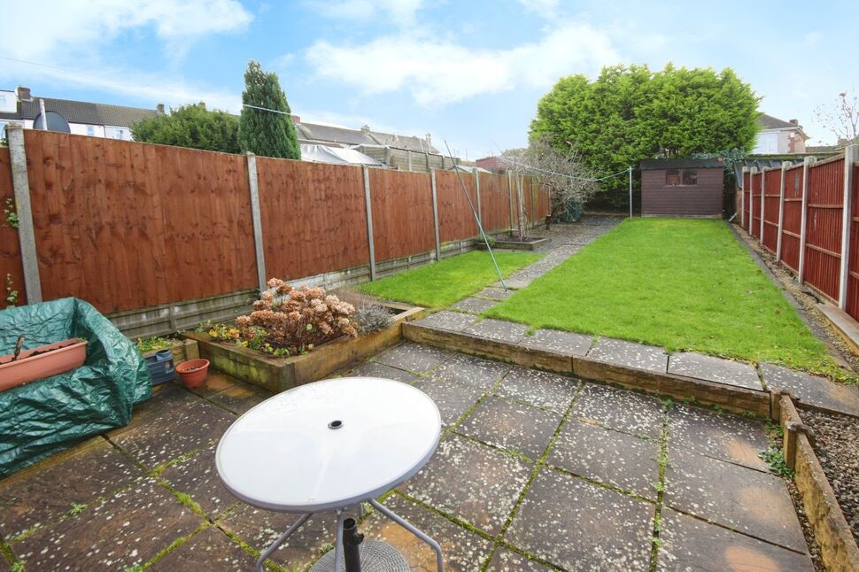 2 bedroom End Terrace House for sale, Honiton Road, Wyken, CV2 £190,000