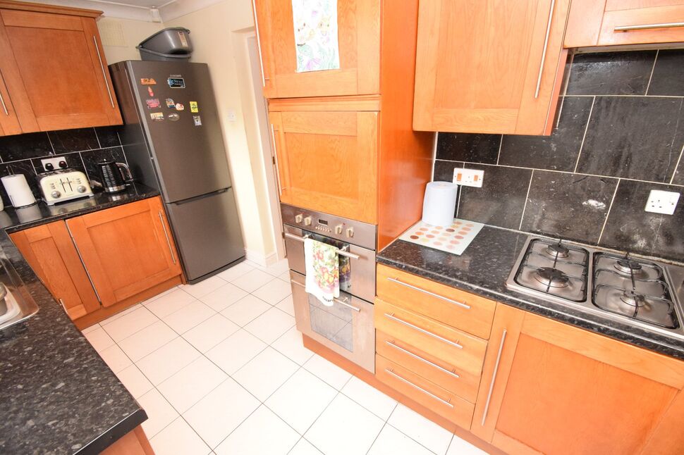 2 bedroom End Terrace House for sale, Honiton Road, Wyken, CV2 £190,000