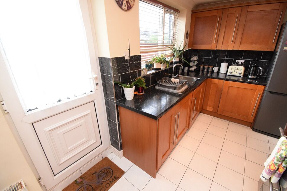 2 bedroom End Terrace House for sale, Honiton Road, Wyken, CV2 £190,000