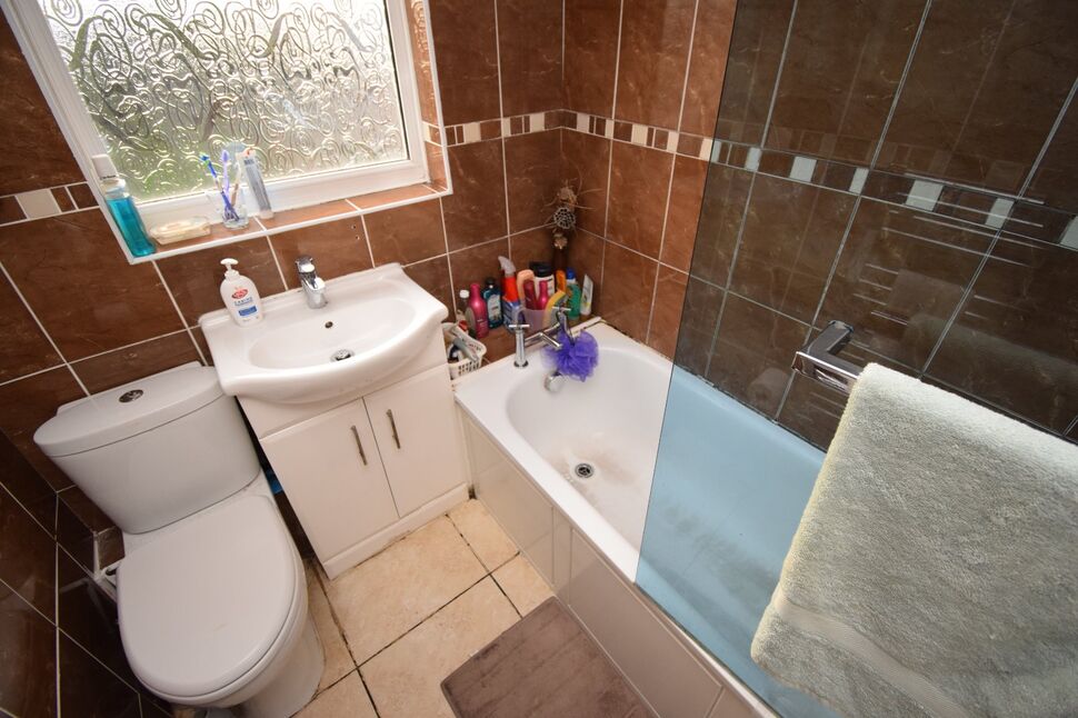 2 bedroom End Terrace House for sale, Honiton Road, Wyken, CV2 £190,000