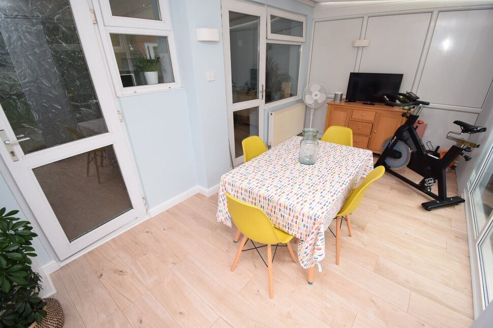 3 bedroom Mid Terrace House for sale, Frilsham Way, Allesley Park, CV5