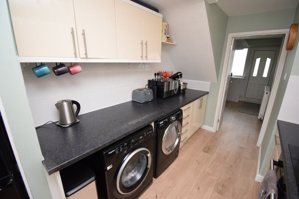 3 bedroom Mid Terrace House for sale, Frilsham Way, Allesley Park, CV5