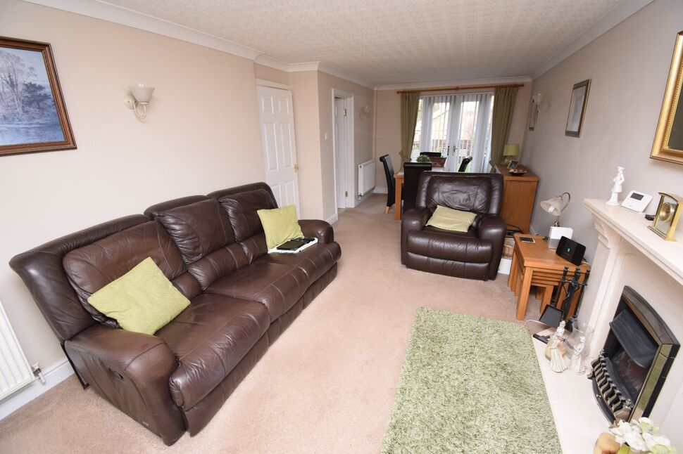 3 bedroom Semi Detached House for sale, Leven Way, Walsgrave, CV2 £