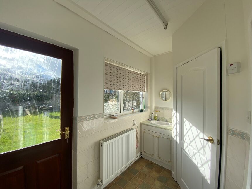 3 bedroom Semi Detached House for sale, Coventry Road, Baginton, CV8 £330,000