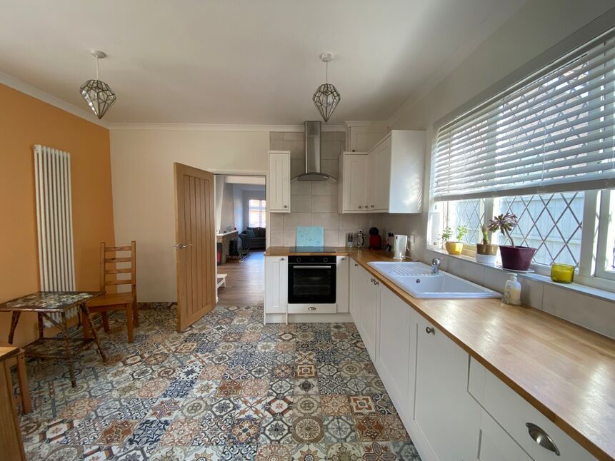 3 bedroom Semi Detached House for sale, Coventry Road, Baginton, CV8