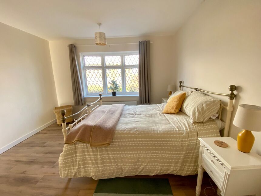 3 bedroom Semi Detached House for sale, Coventry Road, Baginton, CV8