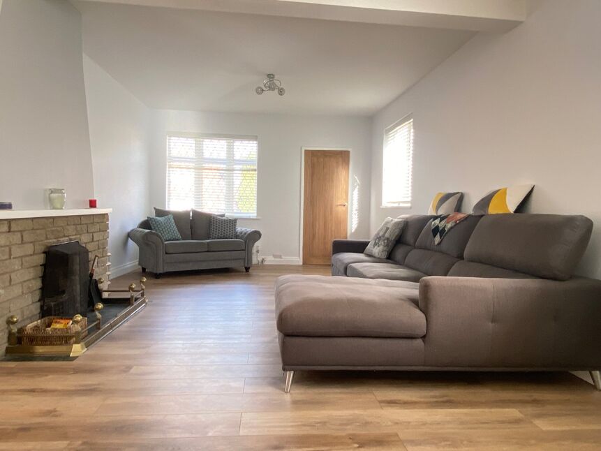 3 bedroom Semi Detached House for sale, Coventry Road, Baginton, CV8