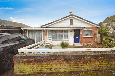 Birmingham Road, 3 bedroom Link Detached Bungalow for sale, £200,000