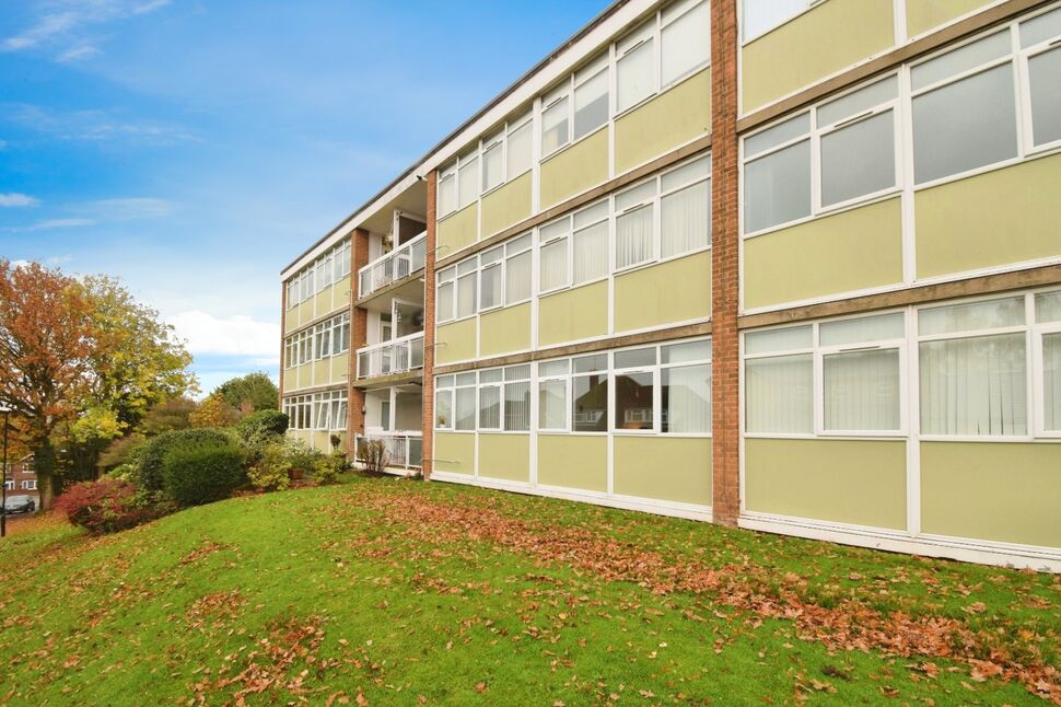 Main image of 2 bedroom  Flat for sale, Kenilworth Court, Asthill Grove, Coventry, CV3