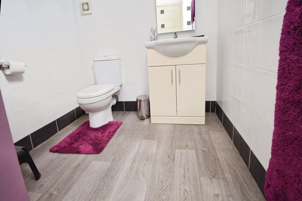 Shower Room / WC