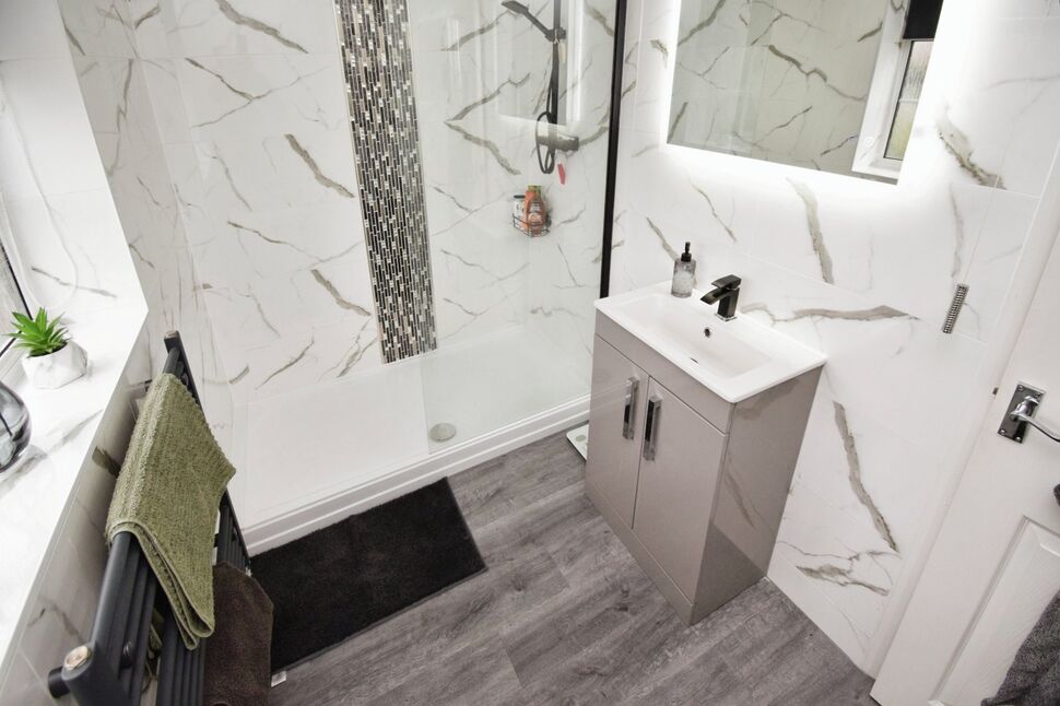 En-Suite Shower Room