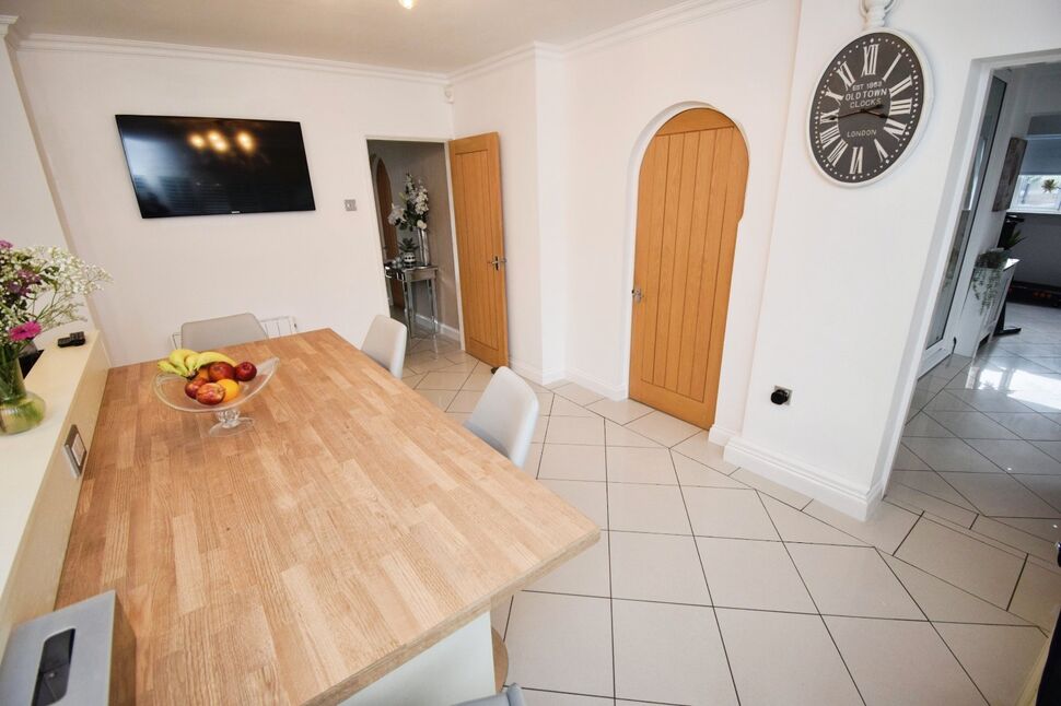 Breakfast Room
