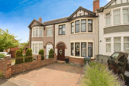 3 bedroom Mid Terrace House for sale