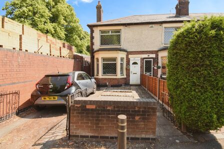 2 bedroom End Terrace House for sale