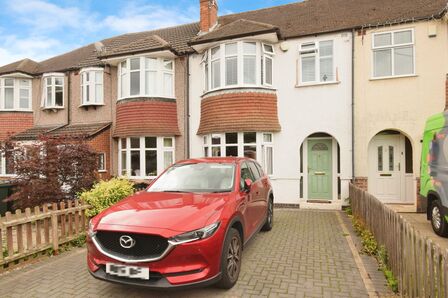 3 bedroom Mid Terrace House for sale