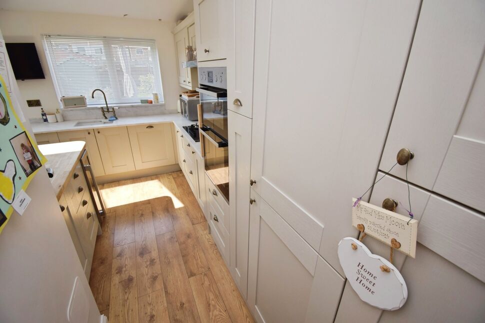 Kitchen / Breaklfast Room