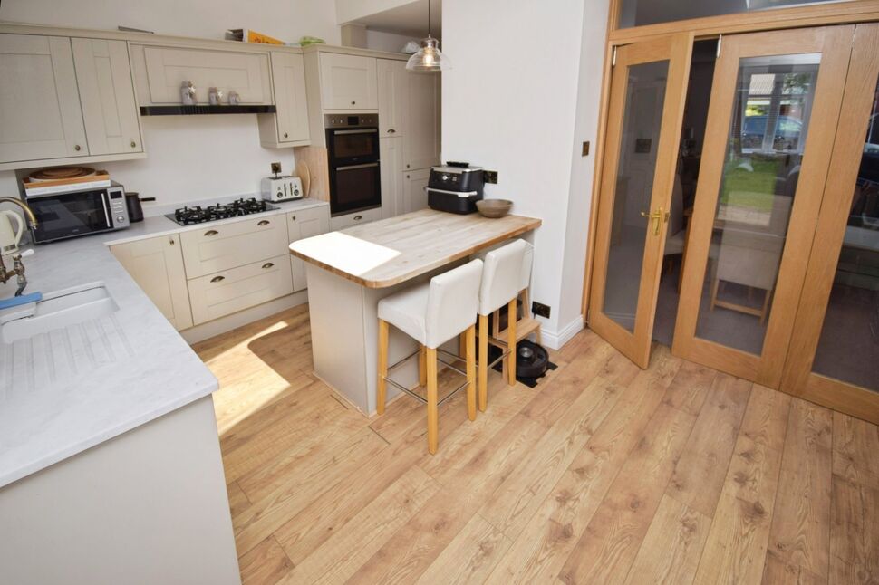 Kitchen / Breaklfast Room