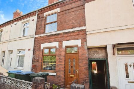 3 bedroom Mid Terrace House for sale