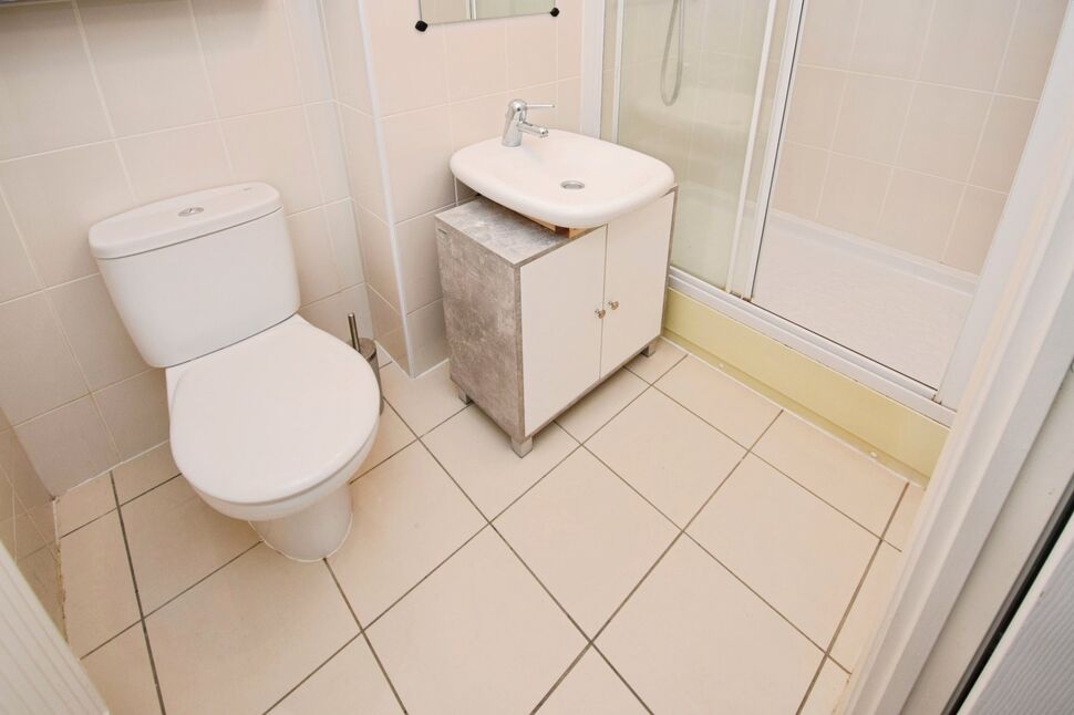 En-Suite Bathroom