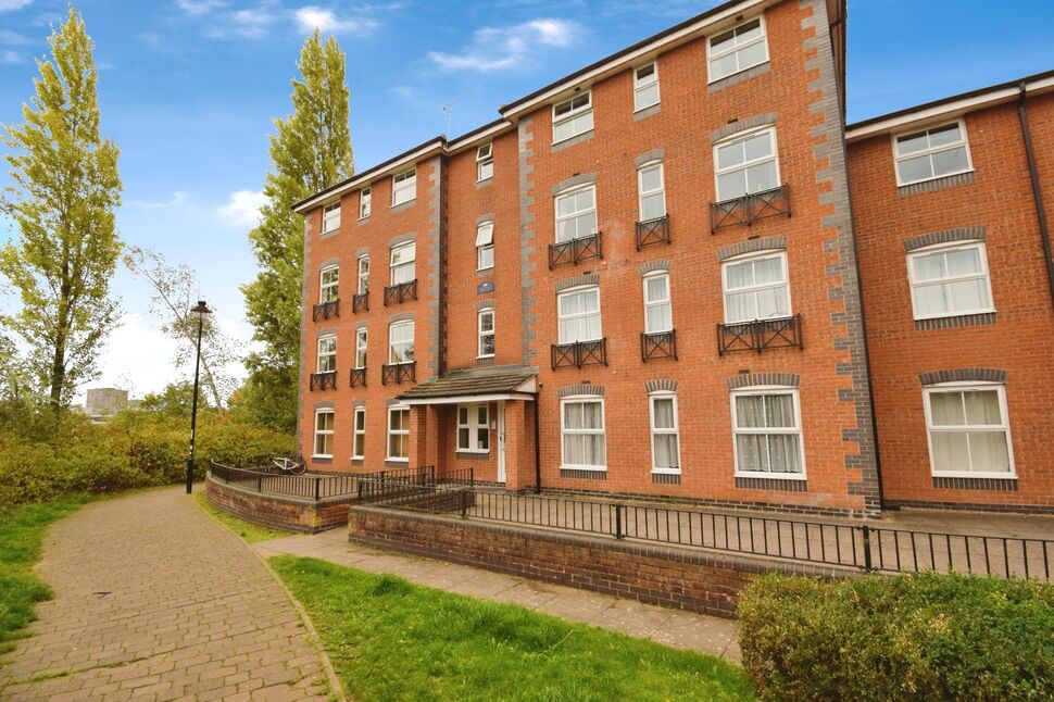 Main image of 1 bedroom Flat for sale, Drapers Fields, Canal Basin, Coventry, CV1
