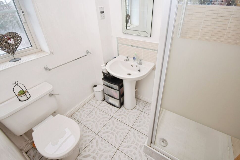 En-Suite Bathroom