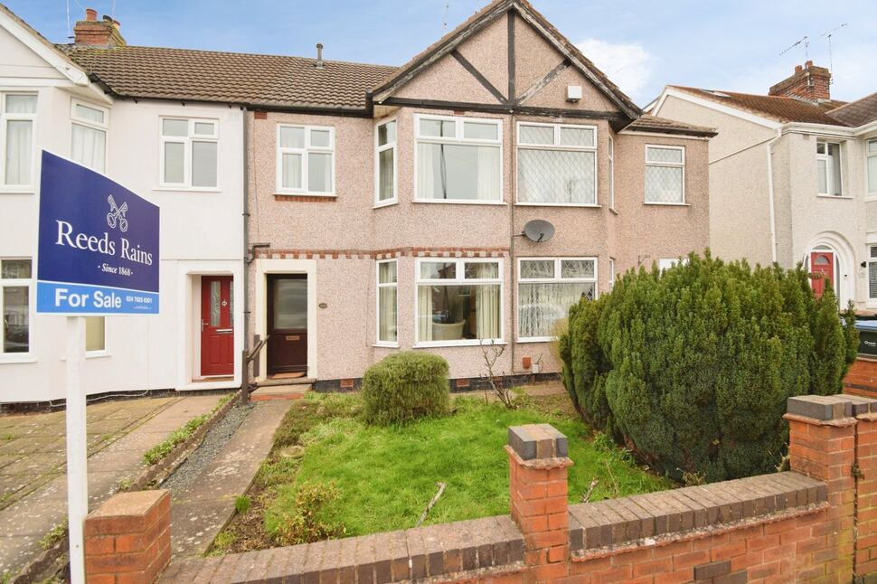 3 bedroom Mid Terrace House for sale