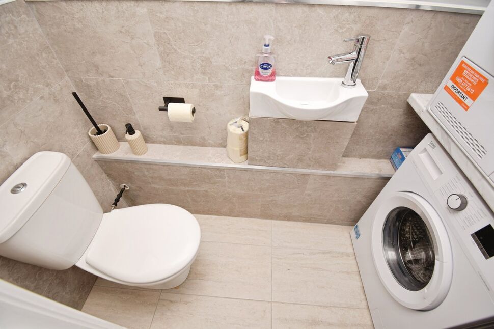 Cloakroom / Utility