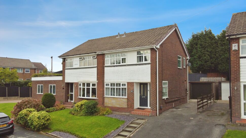 3 bedroom Semi Detached House for sale
