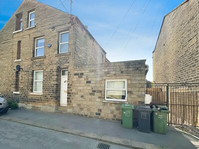 2 bedroom End Terrace House for sale