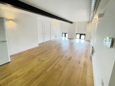 2 bedroom  Flat for sale