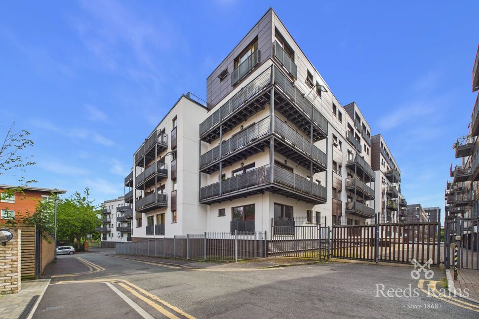 Main image of 2 bedroom Flat to rent, Isaac Way, Manchester, Greater Manchester, M4
