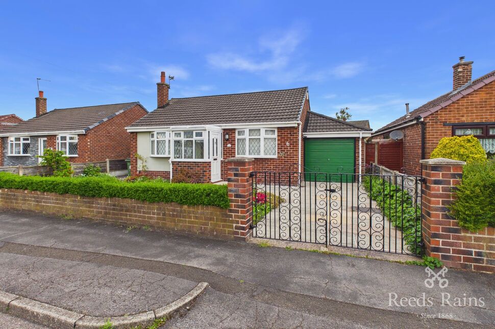 Main image of 2 bedroom Detached Bungalow to rent, Tragan Drive, Offerton, Cheshire, SK2