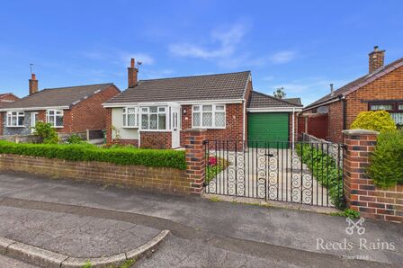 2 bedroom Detached Bungalow to rent