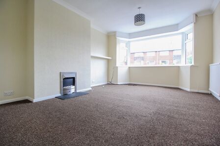 Newsam Court, 2 bedroom  Flat to rent, £825 pcm