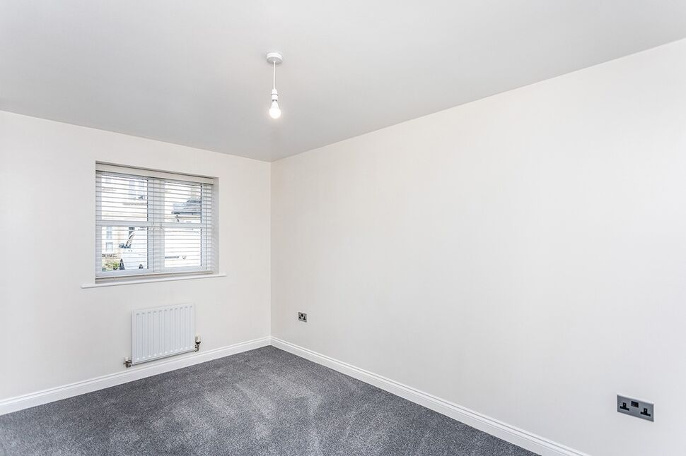 2 bedroom Flat to rent, Ring Road, Seacroft, LS14 £750 pcm