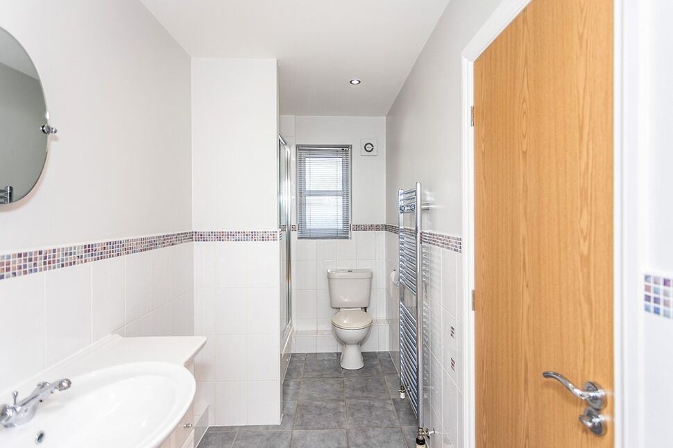 2 bedroom Flat to rent, Ring Road, Seacroft, LS14 £750 pcm