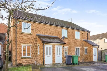 2 bedroom End Terrace House to rent