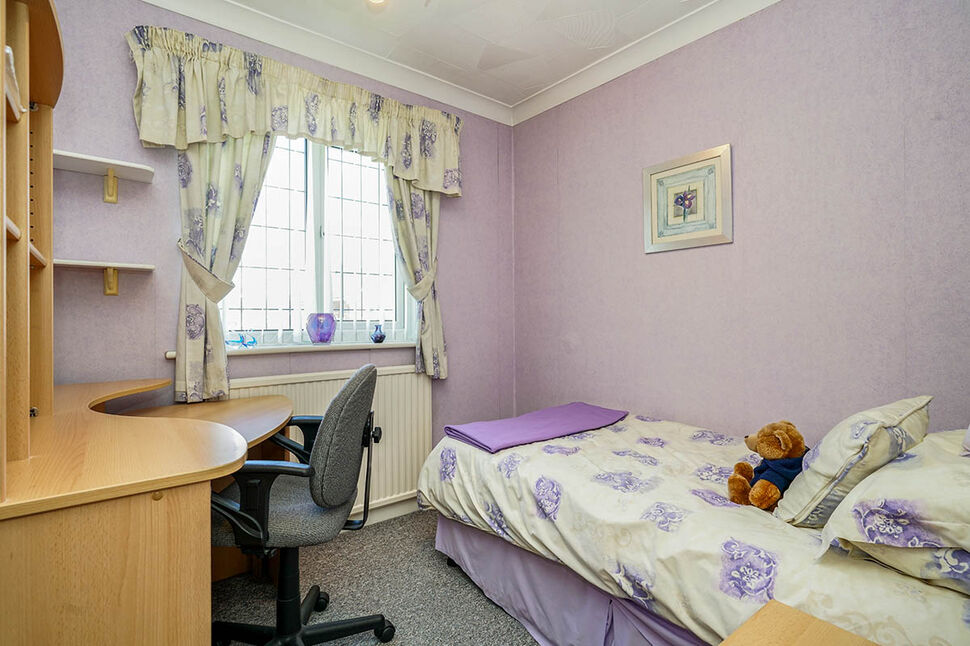 3 bedroom Detached Bungalow for sale, Templegate Crescent, Leeds, LS15